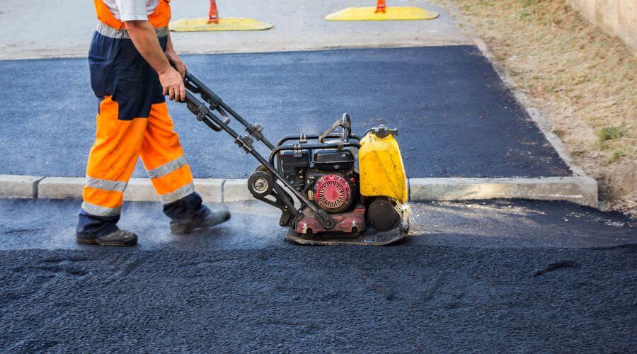 Professional gutter cleaning in Medfield, MA